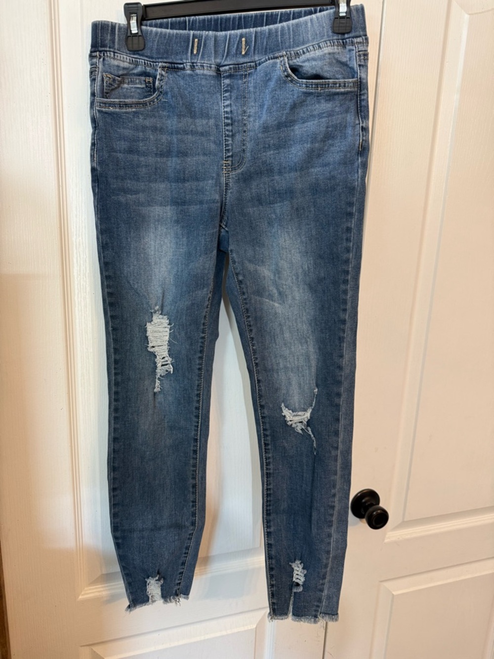 YMI Distressed Skinny Jeans in Medium Blue